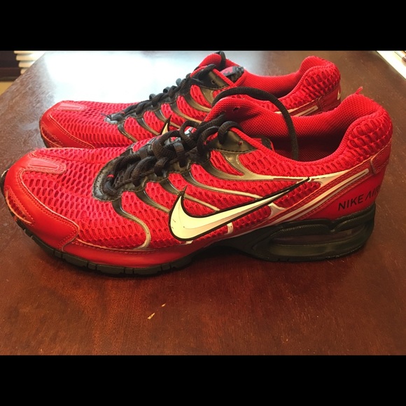 Nike AirMax Running Shoe - Picture 5 of 6